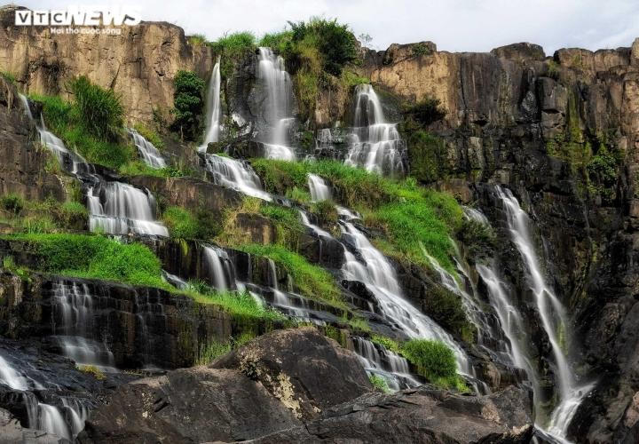 Ngỡ ngàng trước vẻ đẹp kỳ vĩ của 'Nam thiên đệ nhất thác' ở Đà Lạt