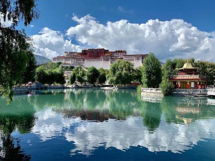 Trầm trồ trước những cung điện hoàng gia tuyệt vời nhất trên thế giới