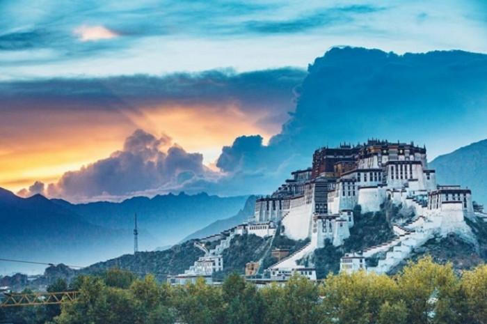 Trầm trồ trước những cung điện hoàng gia tuyệt vời nhất trên thế giới