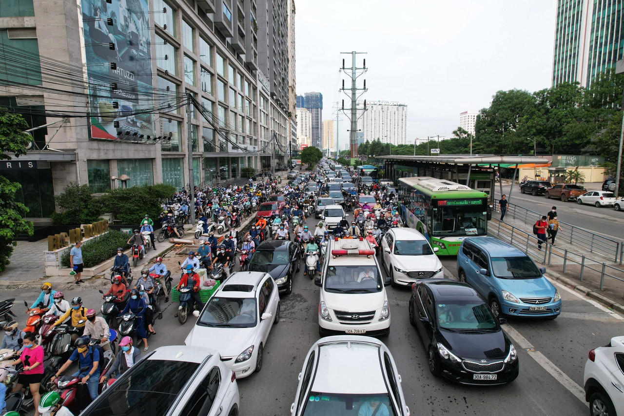 chung cu duong Le Van Luong anh 8