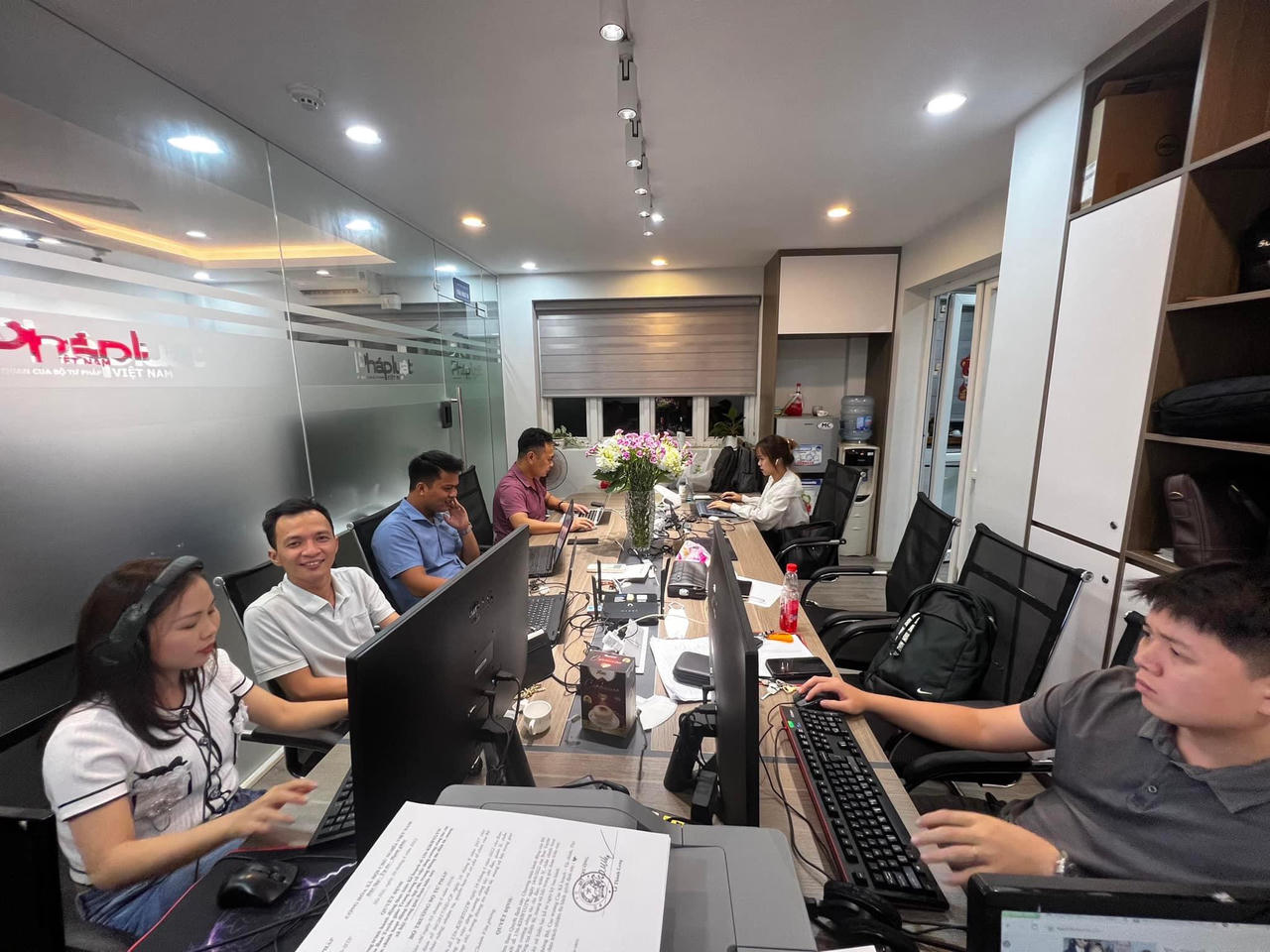 Người làm Báo Pháp luật Việt Nam đón 'giao thừa' của riêng mình