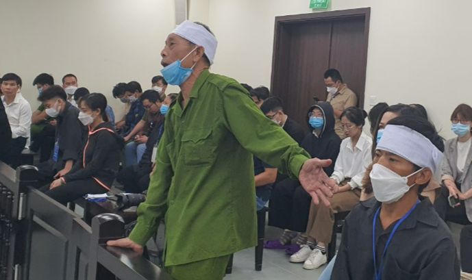 Xét xử vụ án cháu bé bị đóng đinh vào đầu: Xuất hiện nhân chứng mới, viện kiểm sát đề nghị trả hồ sơ 