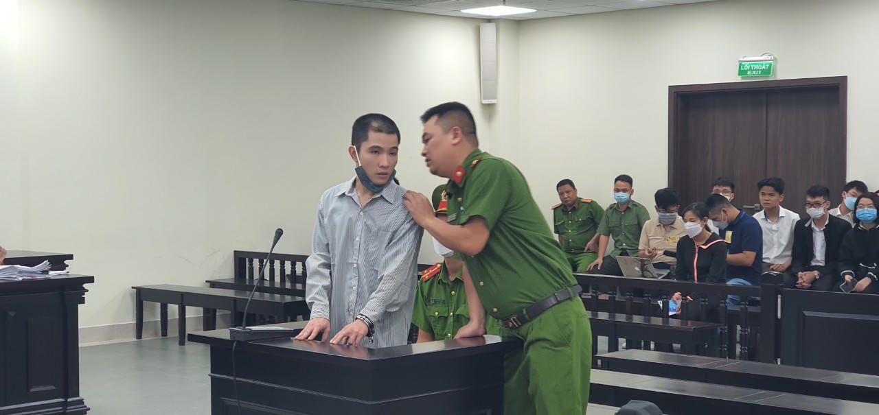 Xét xử vụ án cháu bé bị đóng đinh vào đầu: Xuất hiện nhân chứng mới, viện kiểm sát đề nghị trả hồ sơ 