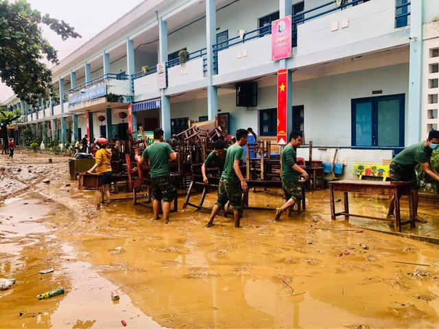 Bão số 5 vừa qua, miền Trung lại lo ứng phó bão số 6