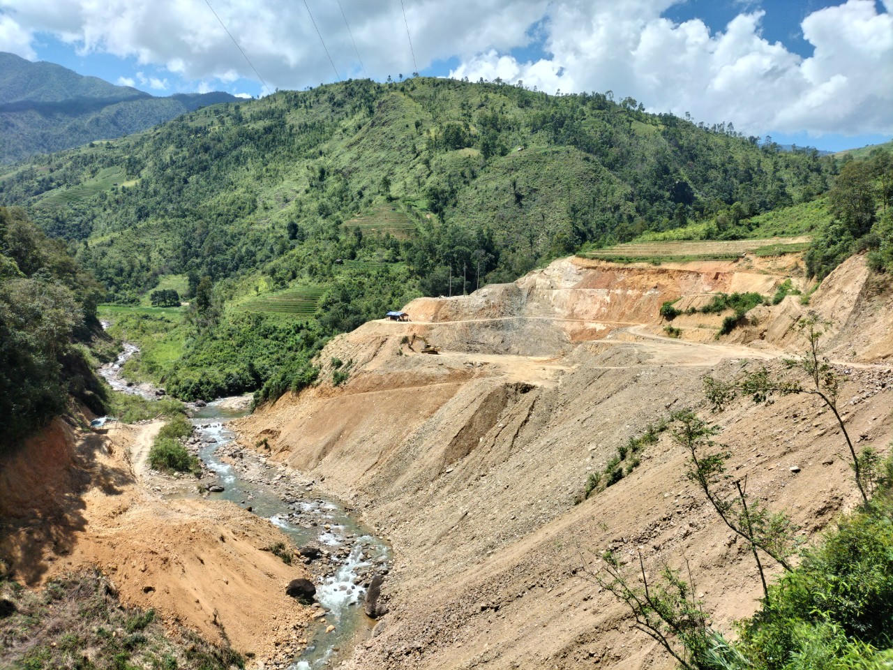 Bài 3: Dấu hiệu xâm hại rừng của thủy điện Phìn Hồ 2: Vì sao từ cấp huyện đến cấp sở đều né tránh? 