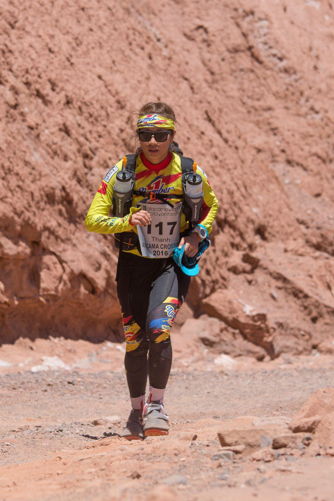 Cô gái Việt Nam chạy vòng quanh thế giới