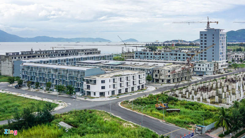 Khách sạn ven biển Đà Nẵng ồ ạt rao bán