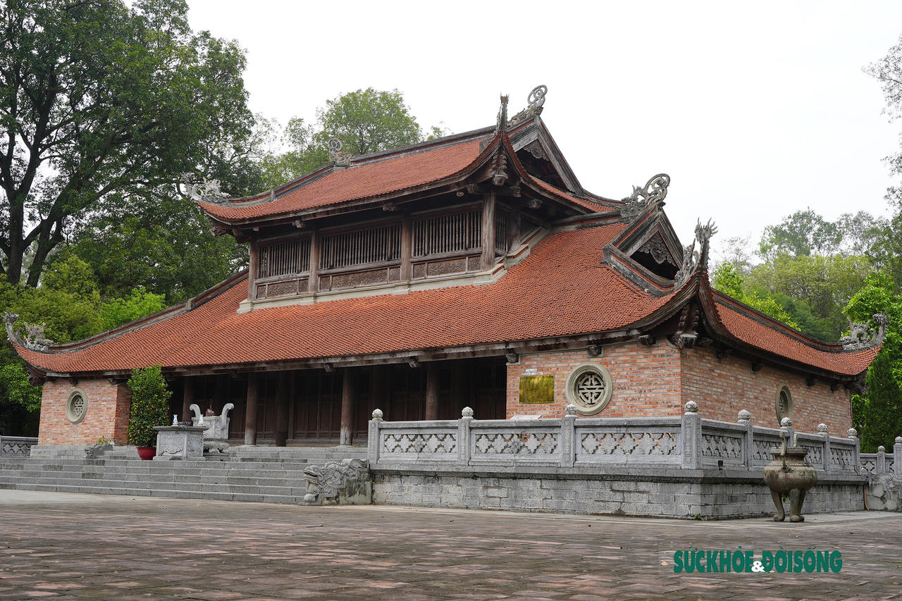 Vẻ đẹp cổ kính của tòa thành đá ong duy nhất ở Việt Nam