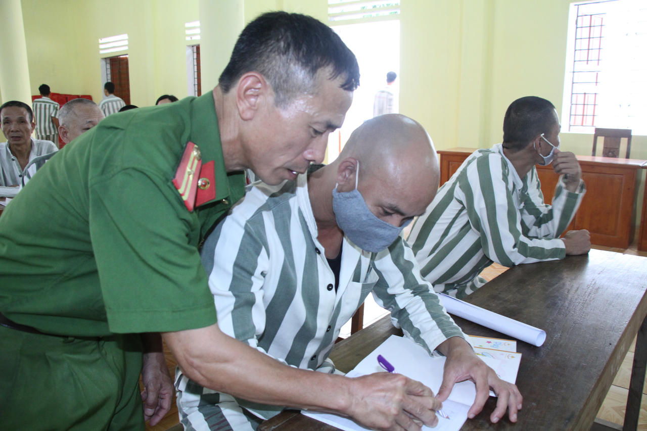 Lớp học đặc biệt dành cho những phận đời lầm lỡ 