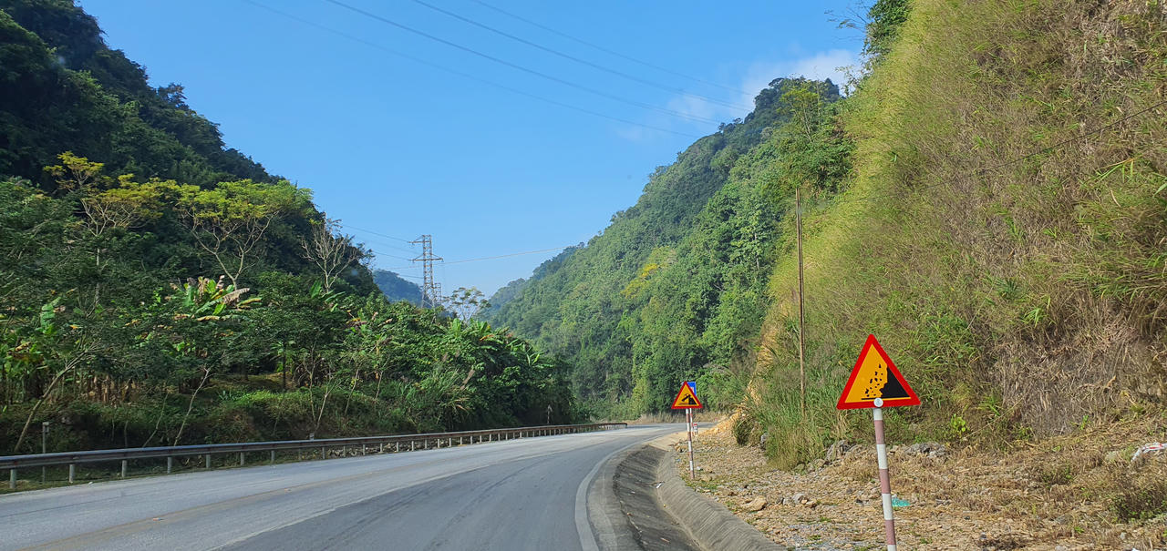 Trên cung đường đẹp như lụa ngọc trai đến Mộc Châu 