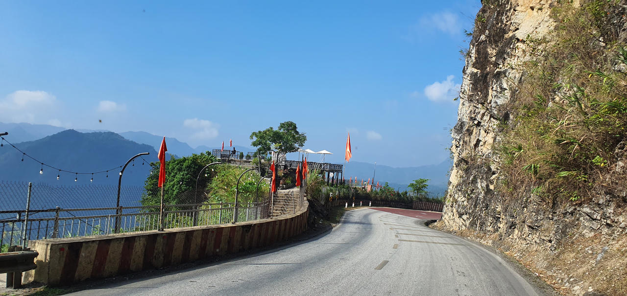 Trên cung đường đẹp như lụa ngọc trai đến Mộc Châu 