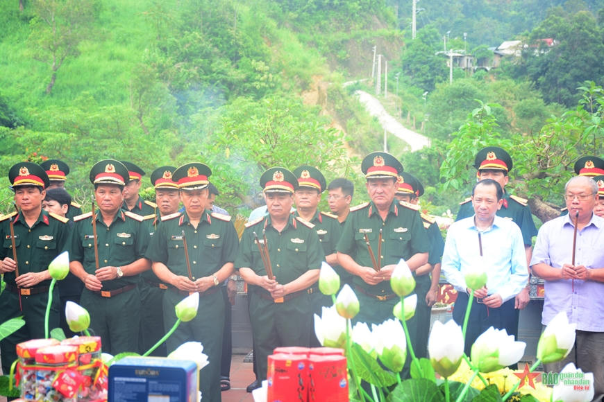 Hà Giang: Đẩy mạnh rà phá bom mìn, nỗ lực tìm kiếm hài cốt liệt sĩ
