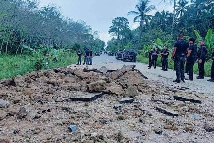 Đoàn xe của tướng Thái Lan trúng bom, 2 người thiệt mạng