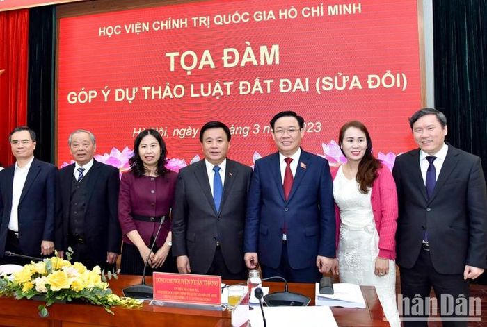 Sửa đổi Luật Đất đai phải tổng thể, lâu dài, không để xảy ra cài cắm lợi ích nhóm