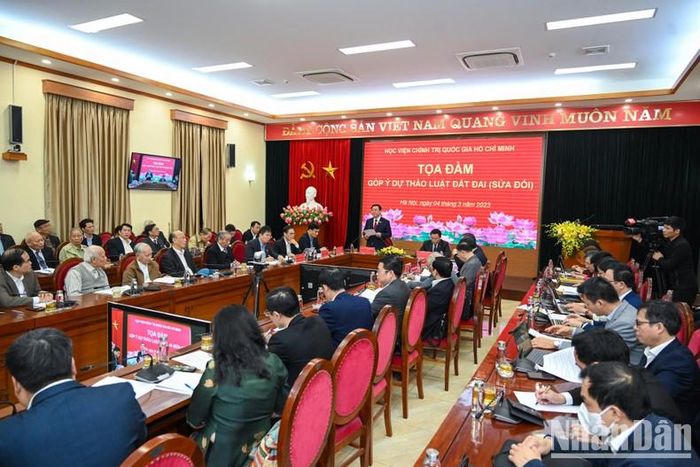 Sửa đổi Luật Đất đai phải tổng thể, lâu dài, không để xảy ra cài cắm lợi ích nhóm