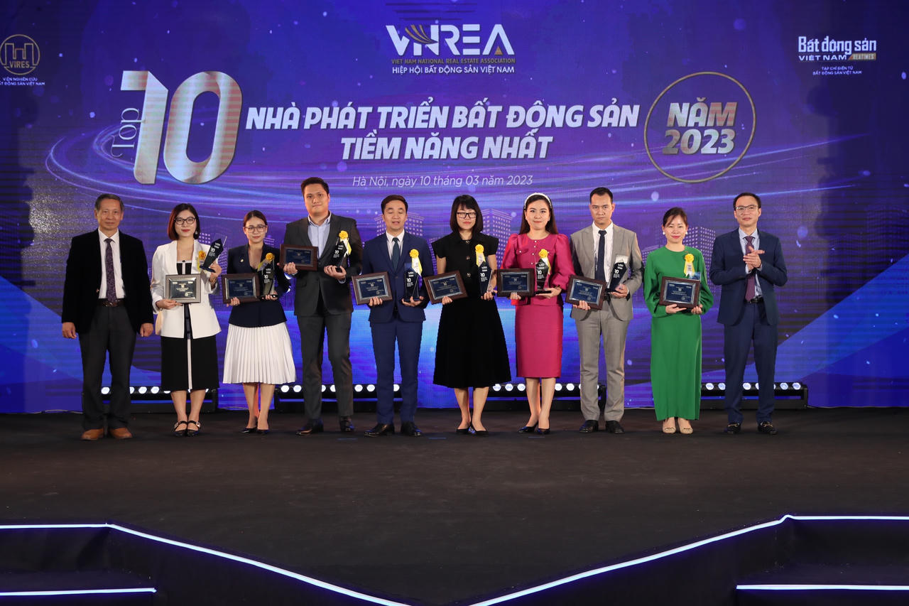 Tôn vinh nỗ lực “nhóm lửa trong băng” của cộng đồng doanh nghiệp bất động sản