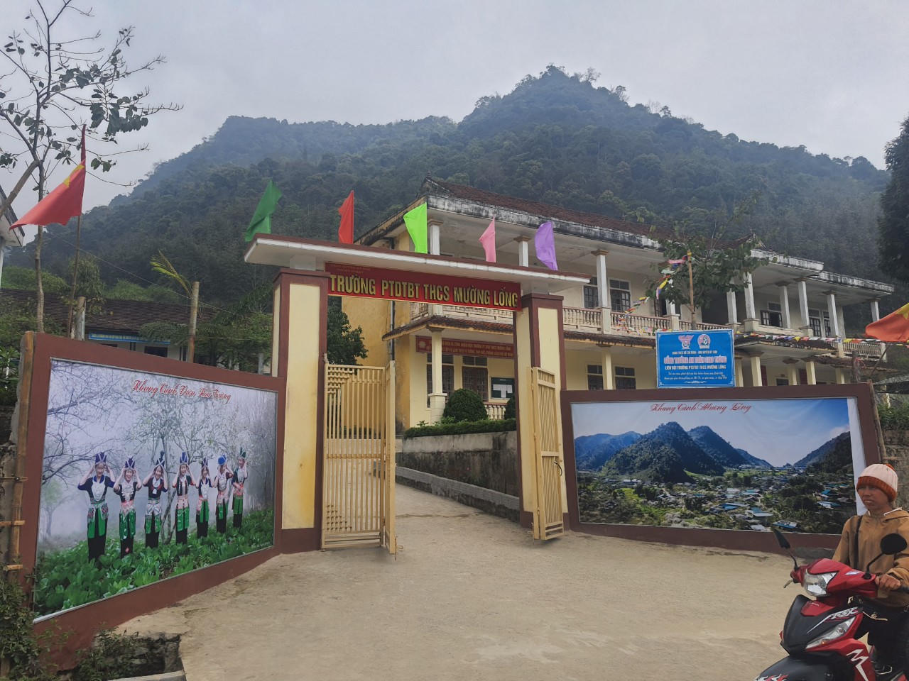 Tìm giải pháp hạn chế nạn học sinh miền núi bỏ học, tảo hôn