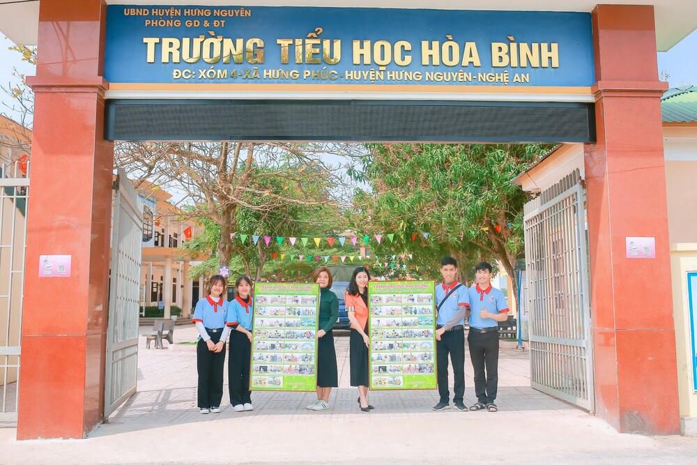 Lan tỏa lắp đặt tranh đạo đức học đường tại trường học