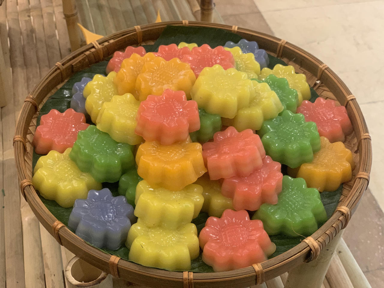 Bánh Việt và nguồn cảm hứng từ hoa sen của TAKYfood