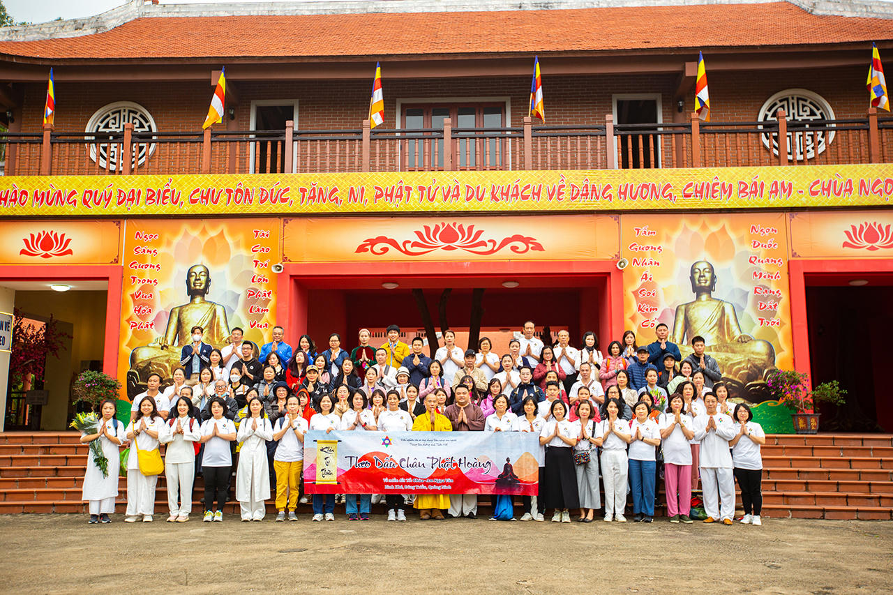 Trải nghiệm thiền trong không gian hùng vĩ và huyền ảo trên ngọn núi Bảo Đài