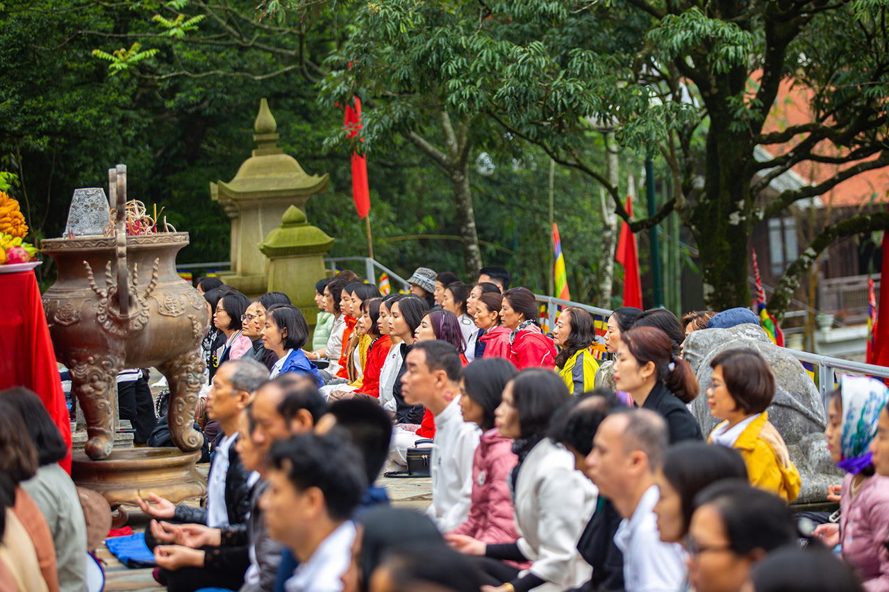Trải nghiệm thiền trong không gian hùng vĩ và huyền ảo trên ngọn núi Bảo Đài