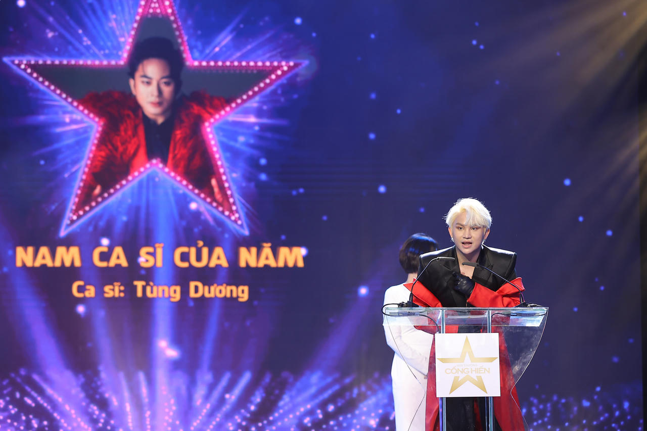 Cống hiến 2023: Hoàng Thùy Linh khóc nức nở, Trần Bảo Sơn đọc sai 'Gieo quẻ'