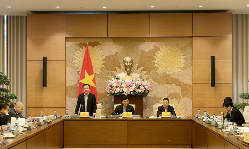 Thẩm tra sơ bộ dự án Luật Kinh doanh bất động sản (sửa đổi)