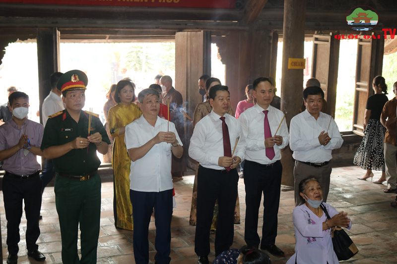 Khai mạc Lễ hội chùa Thầy năm 2023