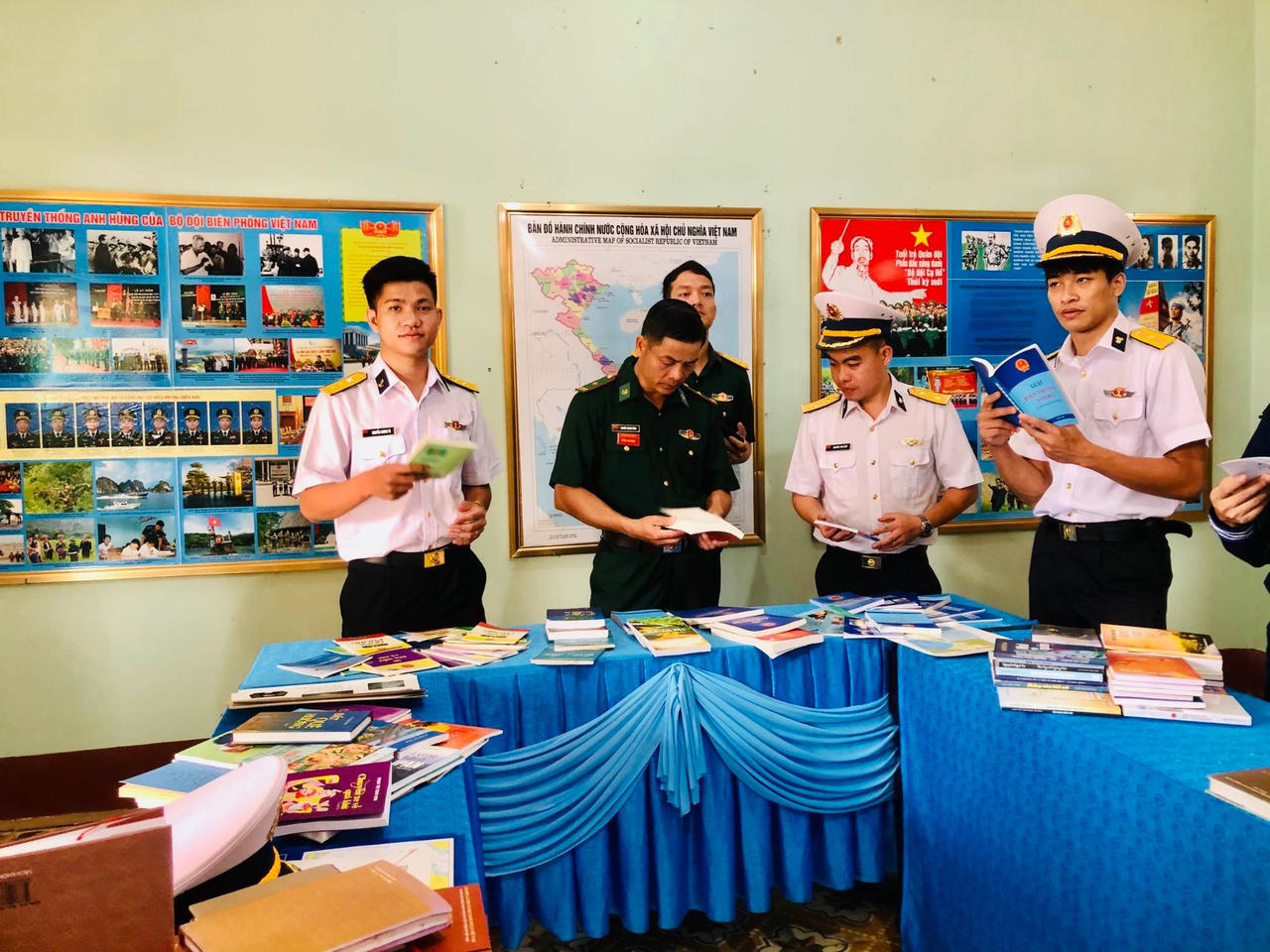 Đồn Biên phòng Cồn Cỏ tổ chức ngày hội đọc sách