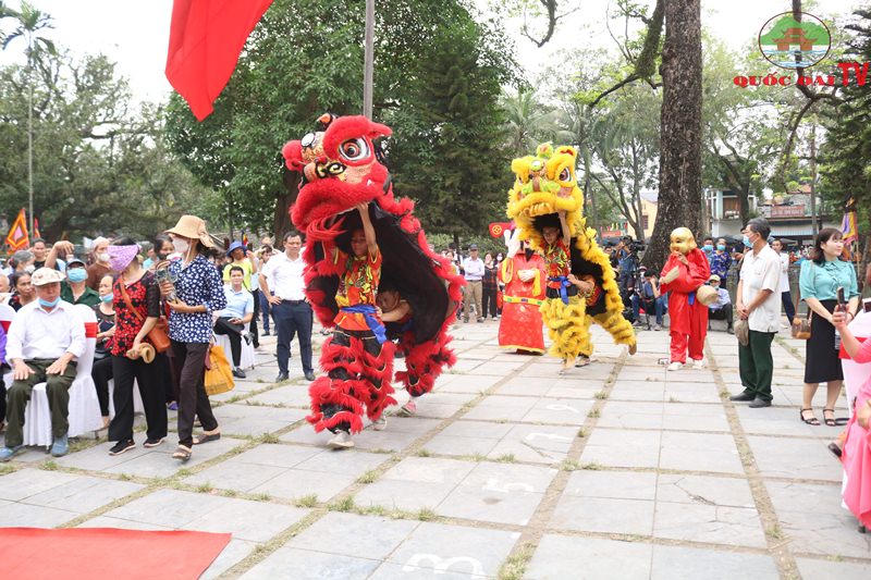 Khai mạc Lễ hội chùa Thầy năm 2023