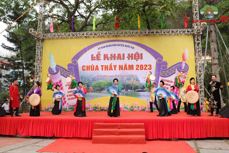 Khai mạc Lễ hội chùa Thầy năm 2023