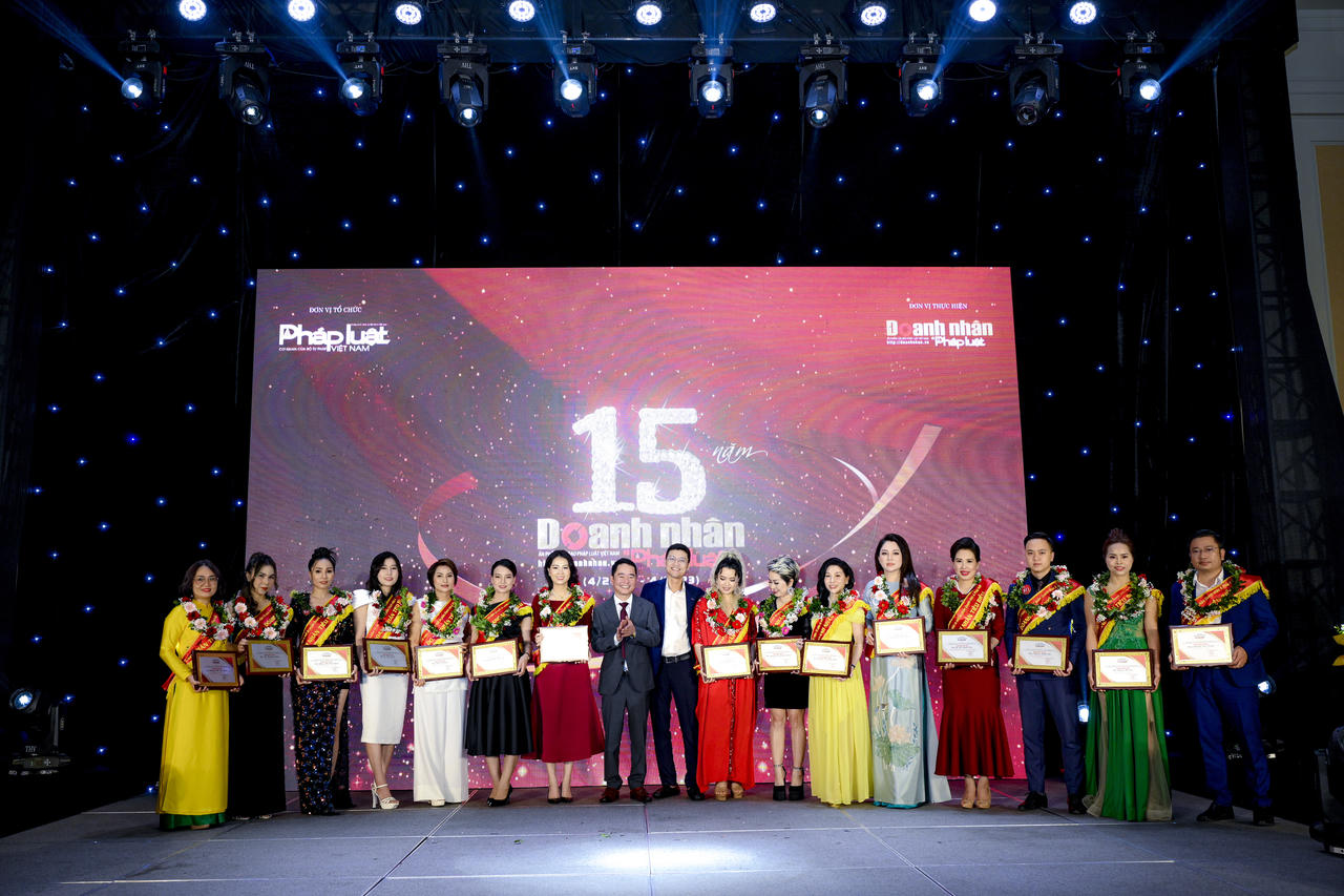 15 doanh nghiệp tiêu biểu được vinh danh tại “Lễ kỷ niệm 15 năm Doanh nhân và Pháp Luật: Dấu ấn của sự thăng hoa”