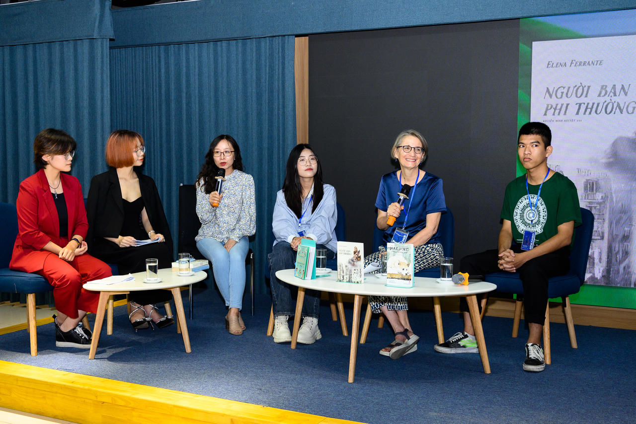 Đọc sách kiểu thanh niên thế hệ mới của Gen Z Đại học Luật Hà Nội