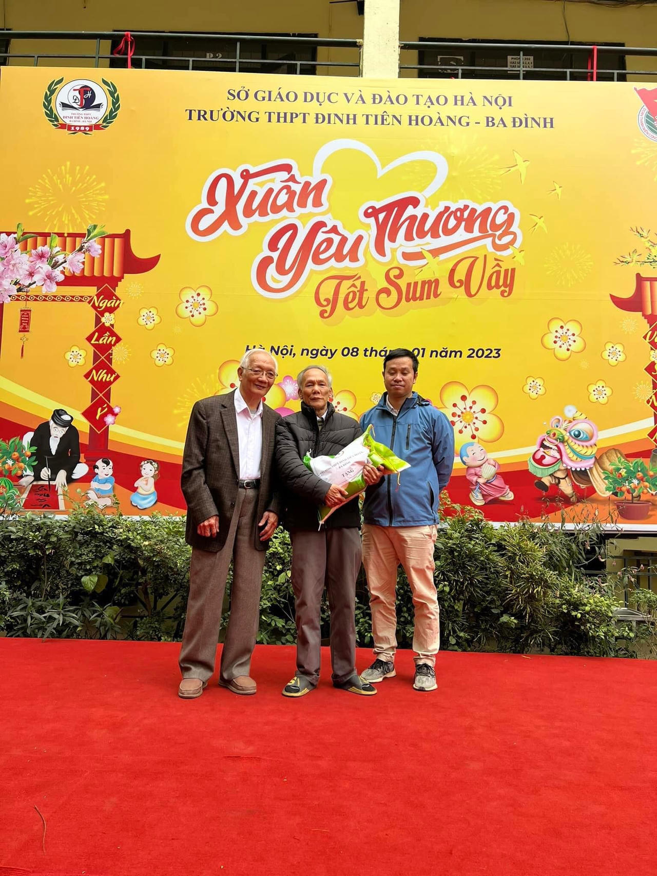 “Học thành nhân”