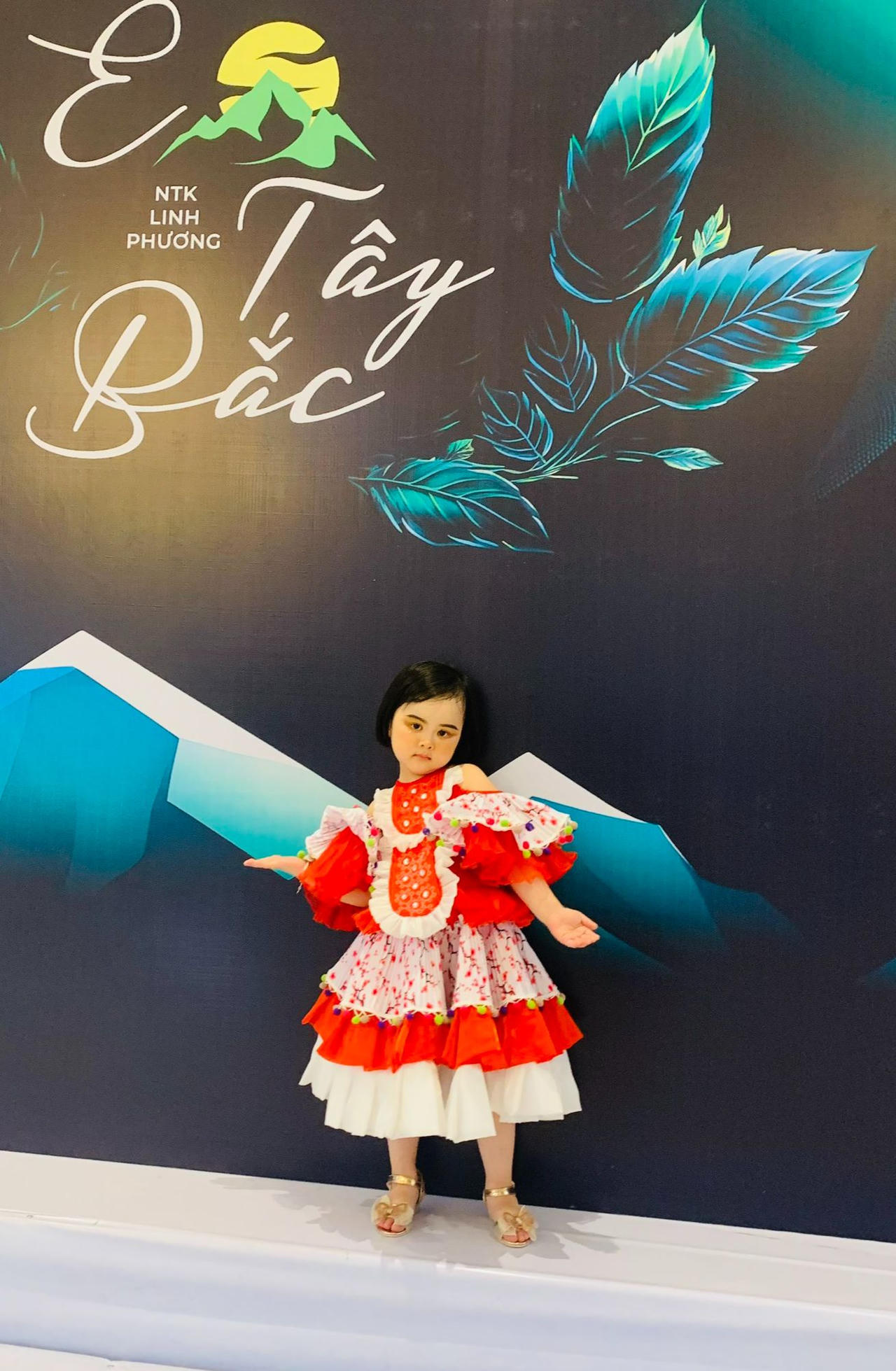 Thưởng lãm văn hoá Tây Bắc qua Fashion show “Em Tây Bắc”