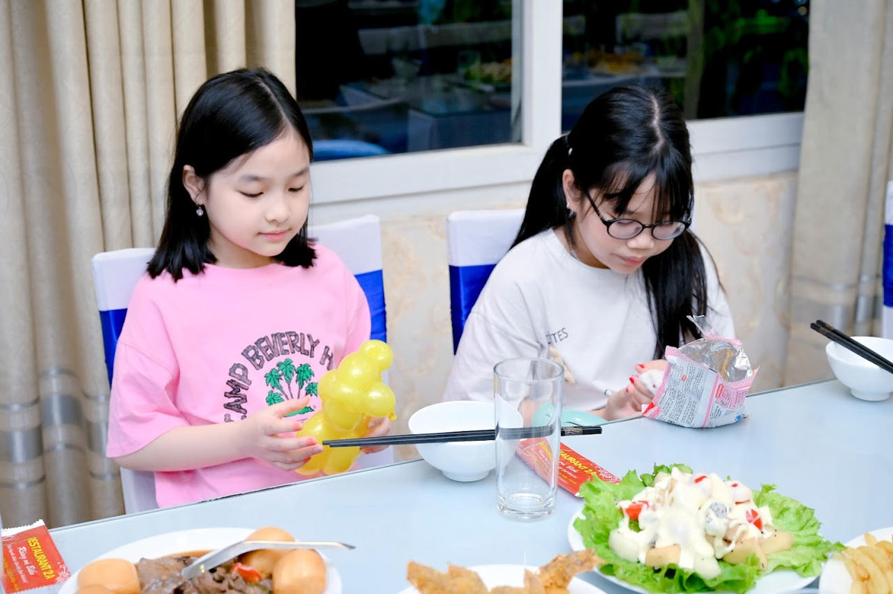 Báo Pháp luật Việt Nam tổ chức Tết Thiếu nhi cho con em người lao động trong cơ quan