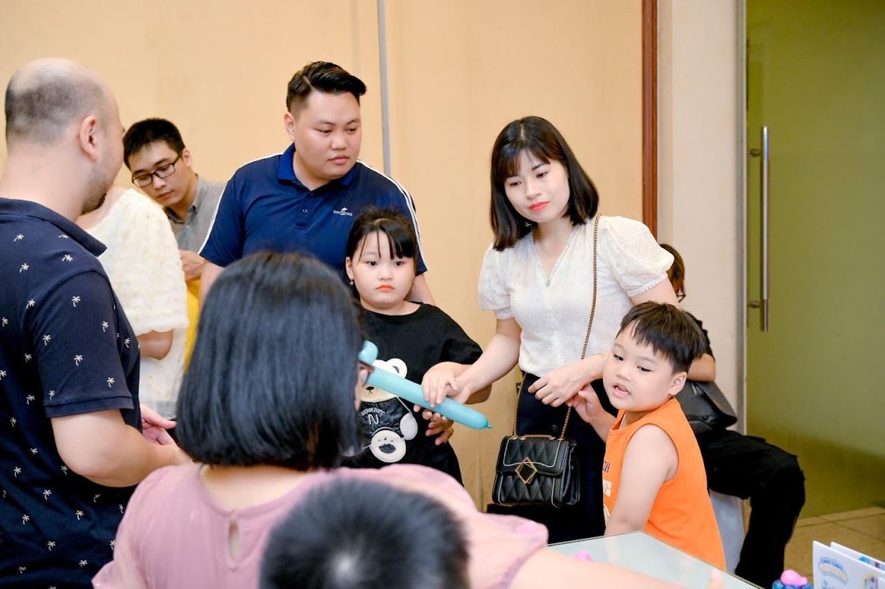 Báo Pháp luật Việt Nam tổ chức Tết Thiếu nhi cho con em người lao động trong cơ quan