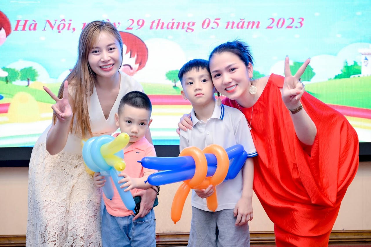 Báo Pháp luật Việt Nam tổ chức Tết Thiếu nhi cho con em người lao động trong cơ quan