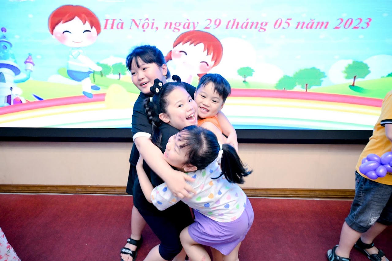 Báo Pháp luật Việt Nam tổ chức Tết Thiếu nhi cho con em người lao động trong cơ quan