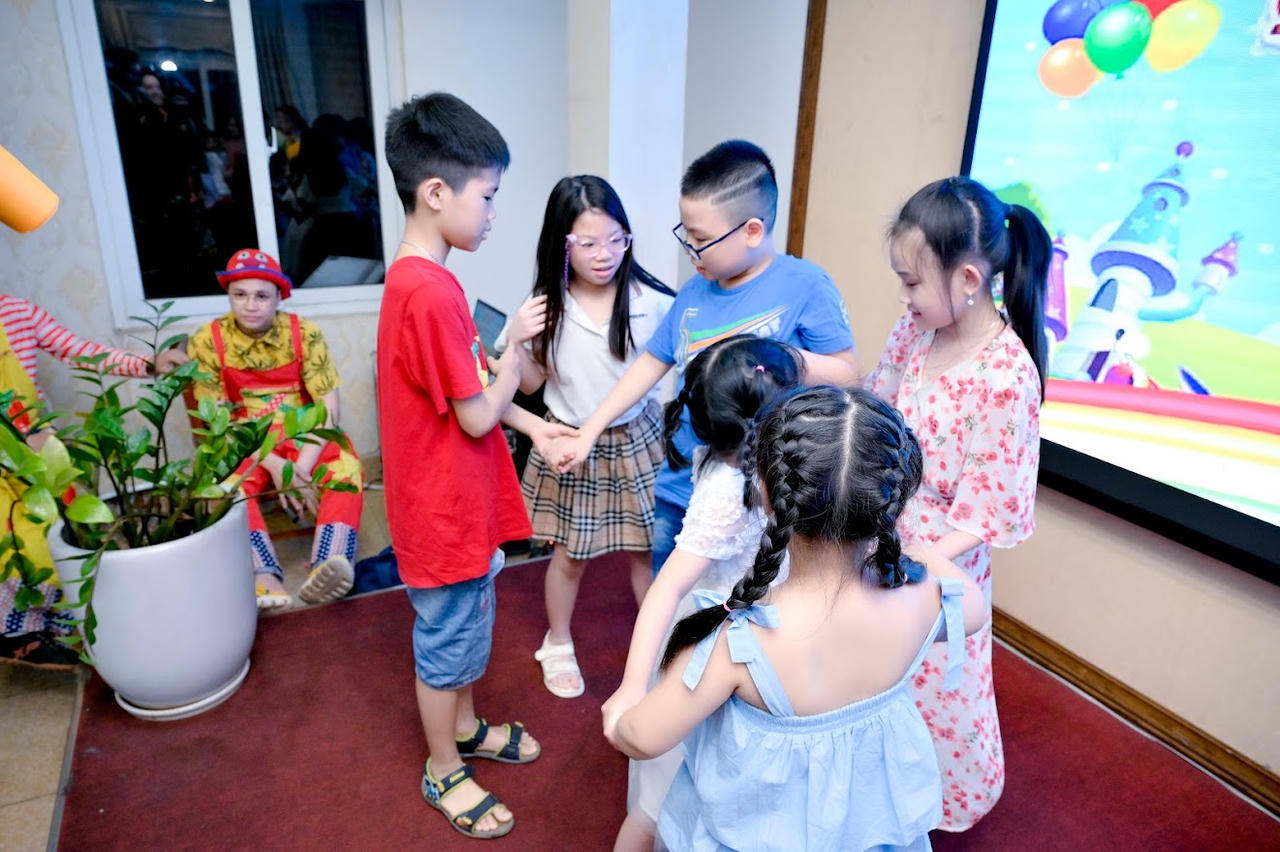 Báo Pháp luật Việt Nam tổ chức Tết Thiếu nhi cho con em người lao động trong cơ quan