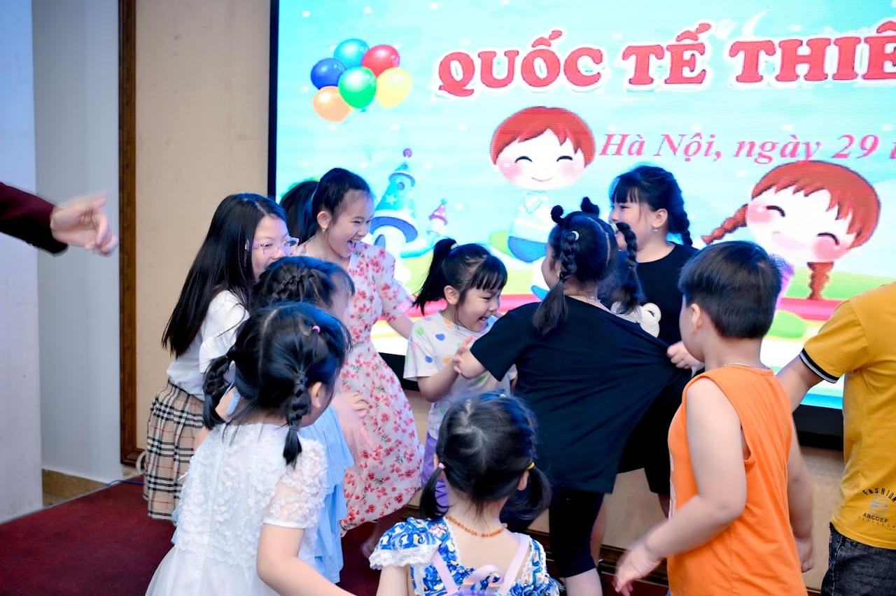 Báo Pháp luật Việt Nam tổ chức Tết Thiếu nhi cho con em người lao động trong cơ quan