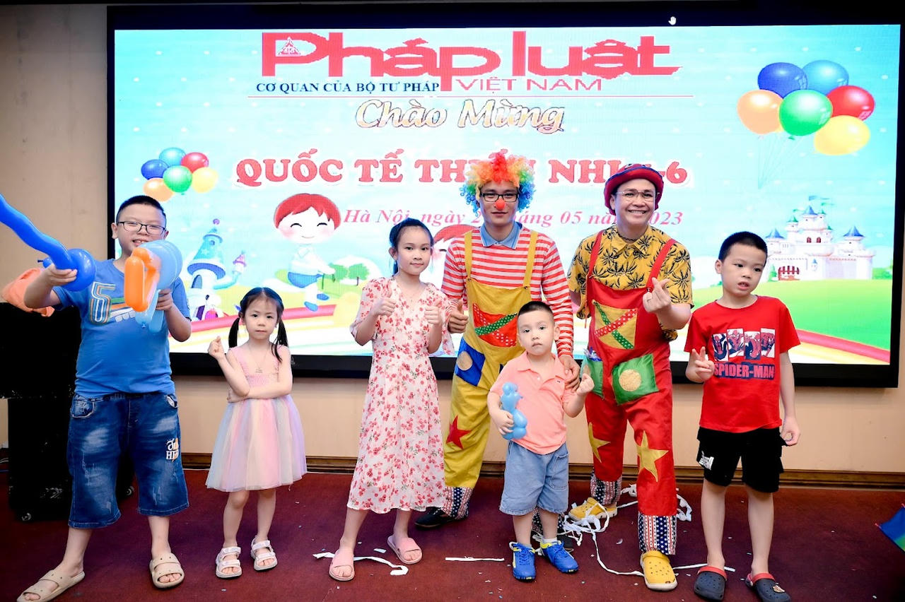 Báo Pháp luật Việt Nam tổ chức Tết Thiếu nhi cho con em người lao động trong cơ quan