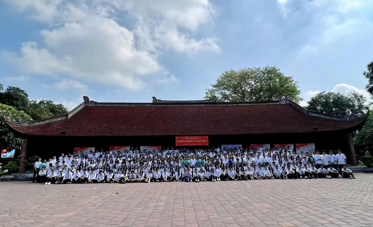 Thí sinh dự thi vào lớp 6 trường THCS&THPT Nguyễn Tất Thành đông kỷ lục