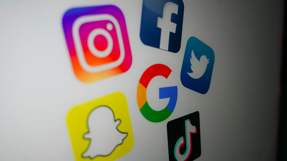 Trách nhiệm làm sạch mạng xã hội của các “ông lớn” công nghệ