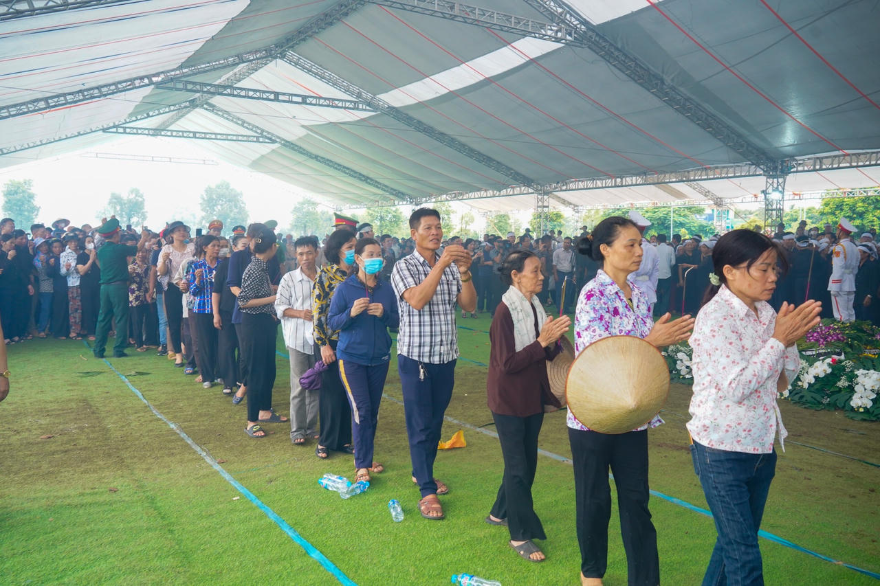 "Bác Lê Thành" đã yên giấc ngàn thu trong lòng đất mẹ quê nhà