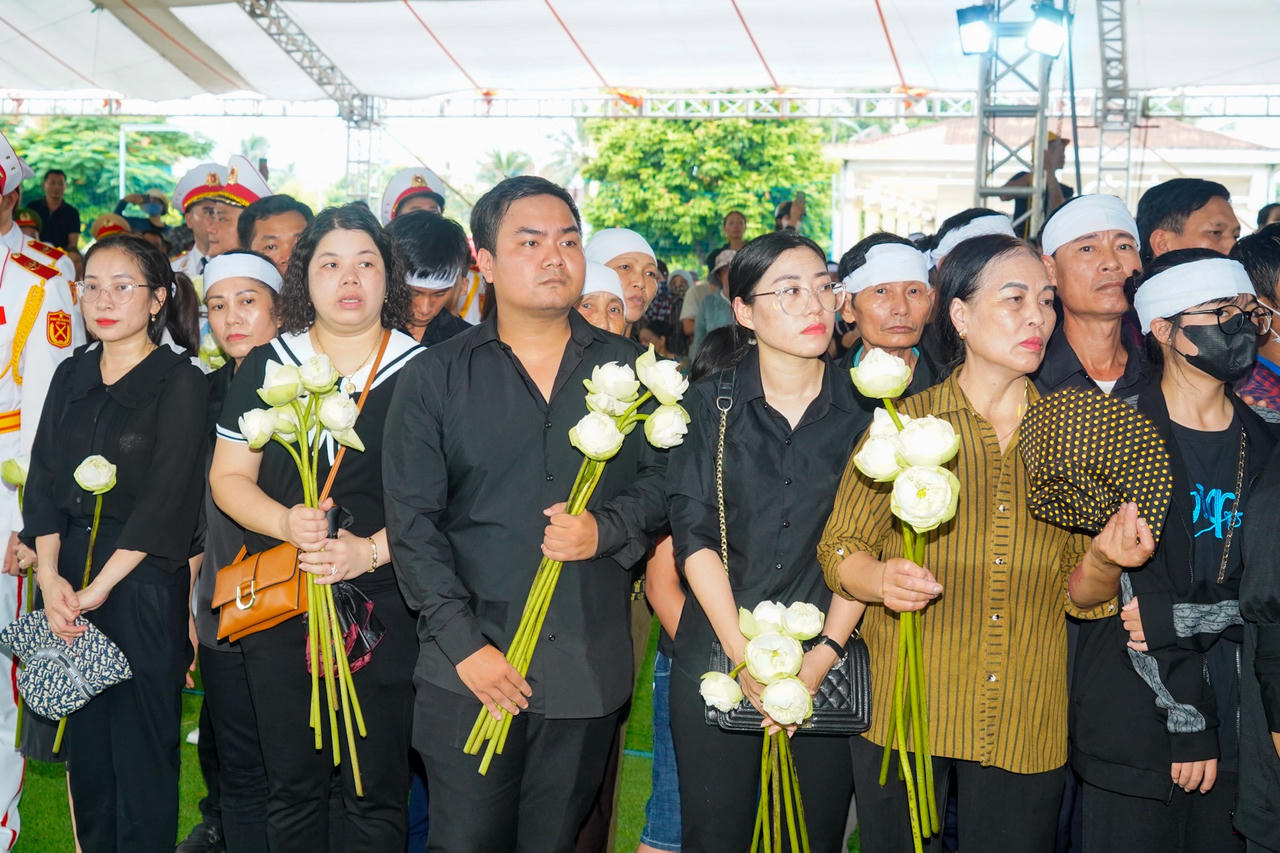 "Bác Lê Thành" đã yên giấc ngàn thu trong lòng đất mẹ quê nhà
