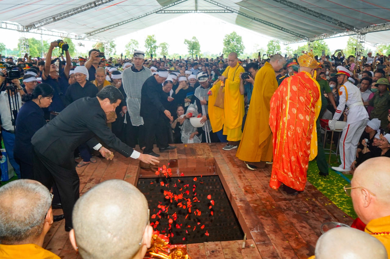 "Bác Lê Thành" đã yên giấc ngàn thu trong lòng đất mẹ quê nhà