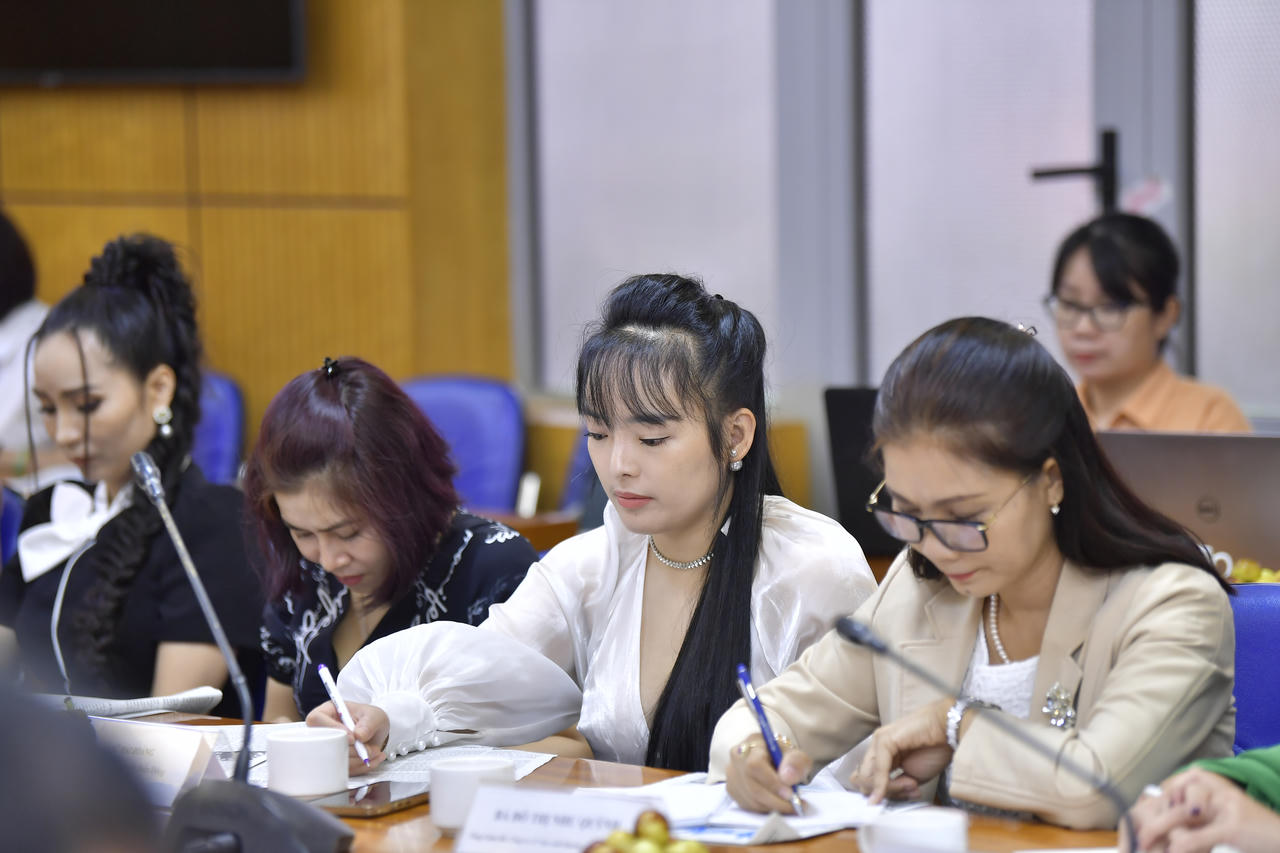 Hội nghị đối thoại "Nâng cao hiệu quả, chất lượng tuân thủ pháp luật của doanh nghiệp"