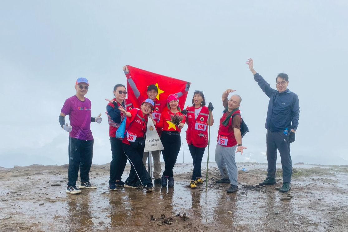 “Bước chân trên mây – chinh phục đỉnh Tà Chì Nhù”: Hành trình của những nhà báo hạnh phúc