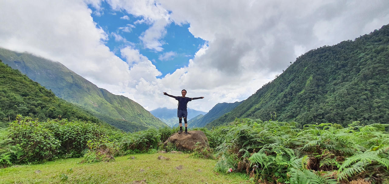 “Bước chân trên mây – chinh phục đỉnh Tà Chì Nhù”: Hành trình của những nhà báo hạnh phúc